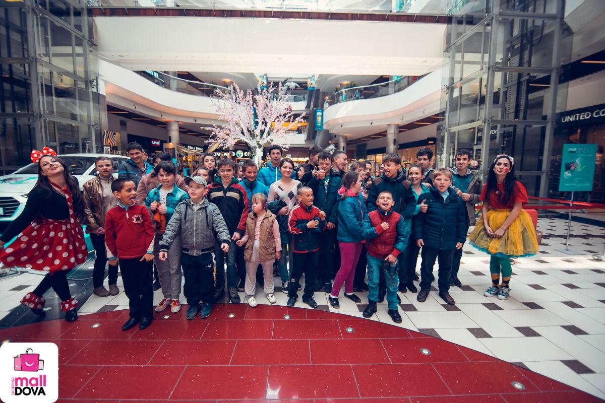 Shopping MallDova continuă proiectul „Zâmbete de copii”. Vizita dinaintea Paştelui