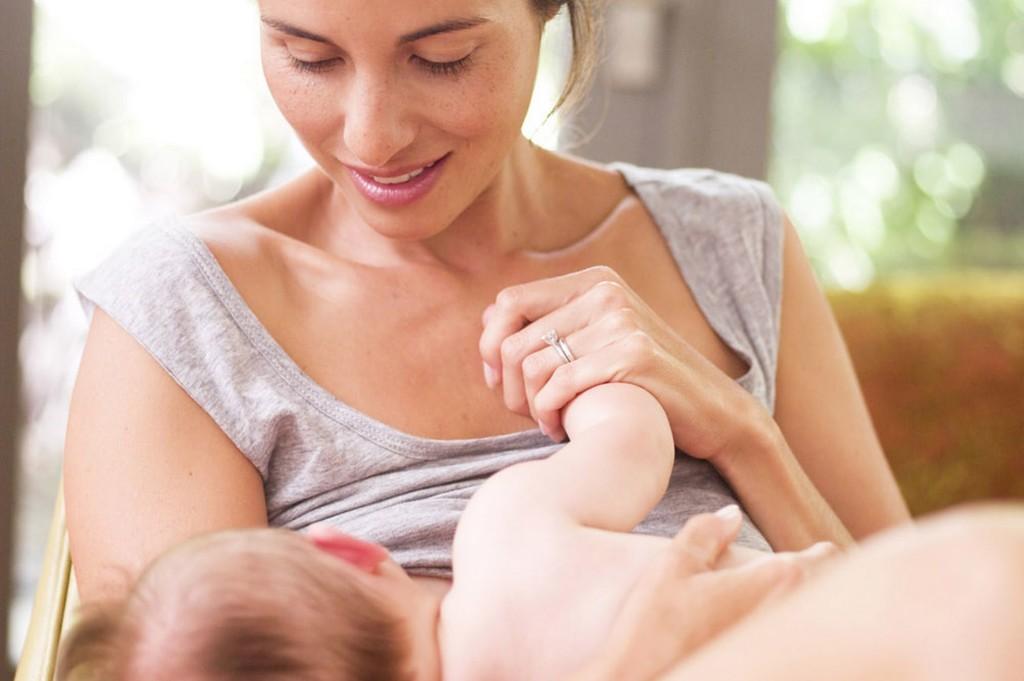 Открытие: в грудном молоке женщин, родивших раньше срока, больше питательных веществ