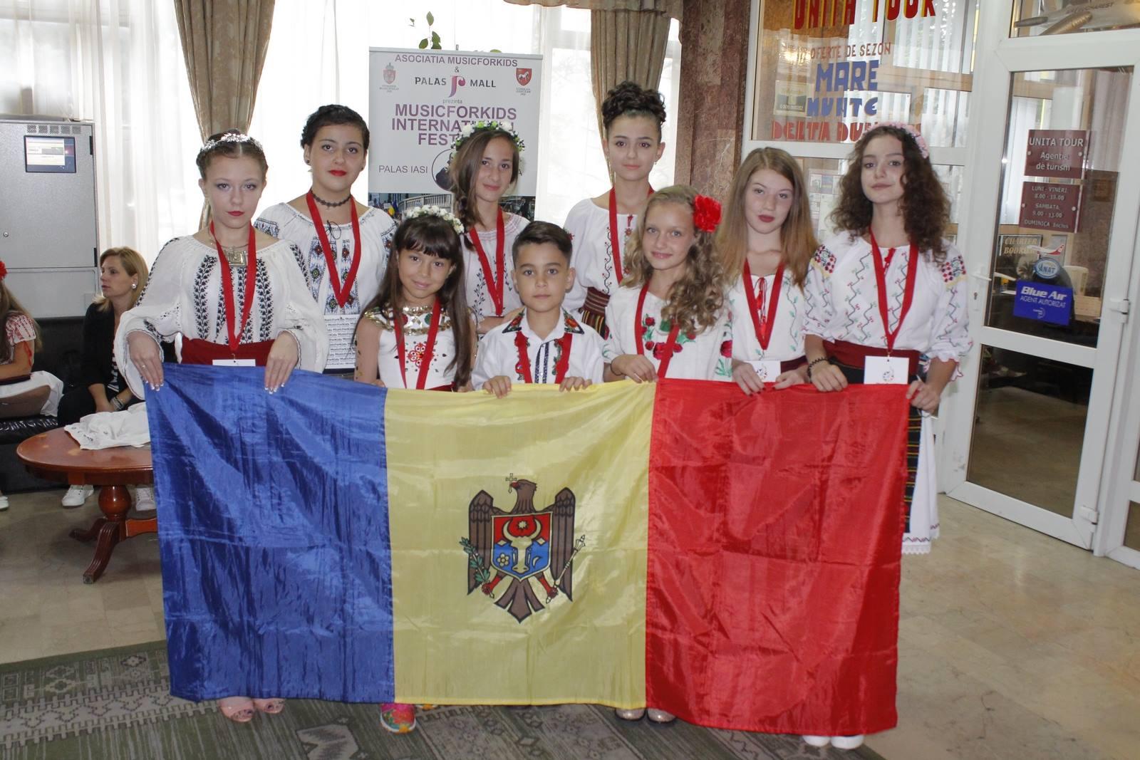 O tânără din Republica Moldova a cucerit marele premiu la festivalul internațional „MusicForKids”