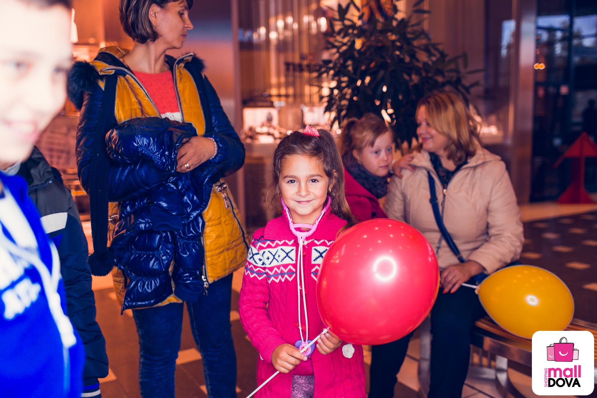 Experimente științifice și multe zâmbete de copil la Shopping MallDova
