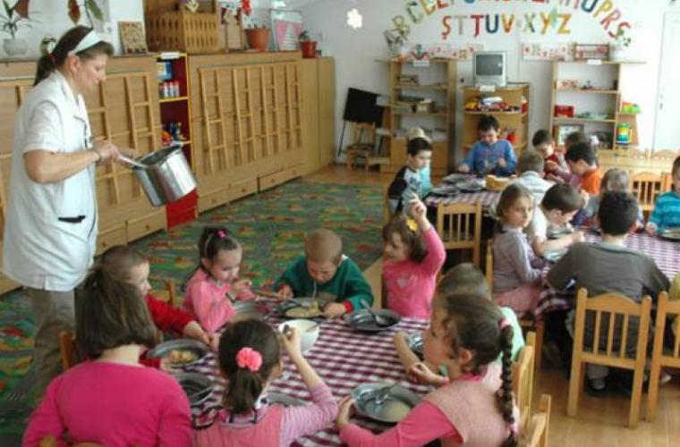 Как и чем кормят детей в частных детских садах?