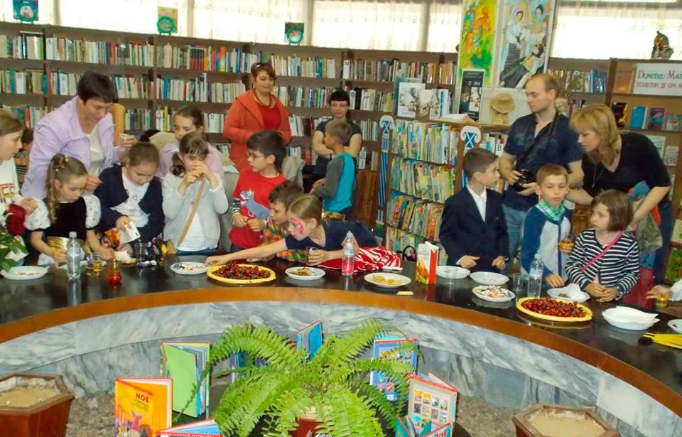 Cireșe dulci și cărți bune de Ziua Copiilor
