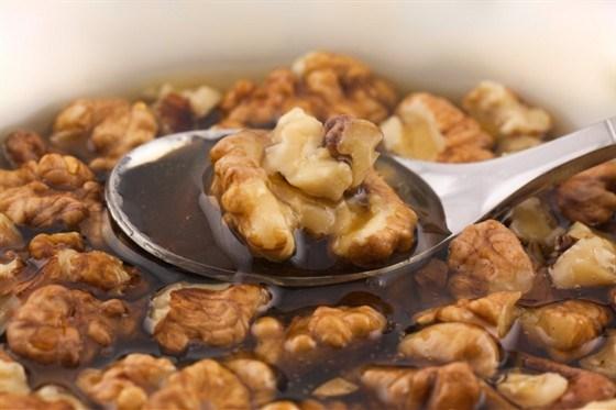 Орехи и мёд – лучшая комбинация для здоровой осени