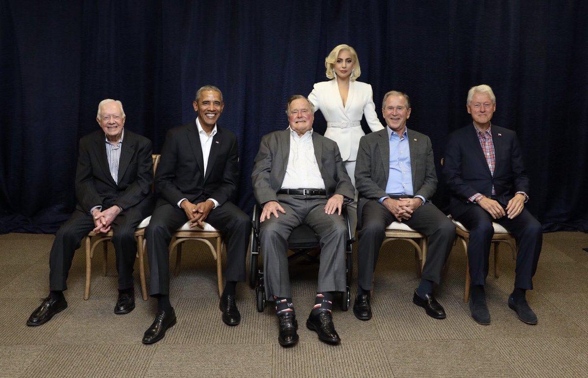 Cum a apărut Lady Gaga în fața a cinci foști președinți ai SUA (FOTO)