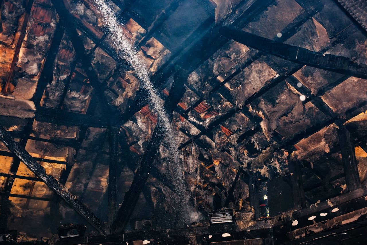 Cum arăta interiorul restaurantului „Кавказкая пленница” imediat după incendiu