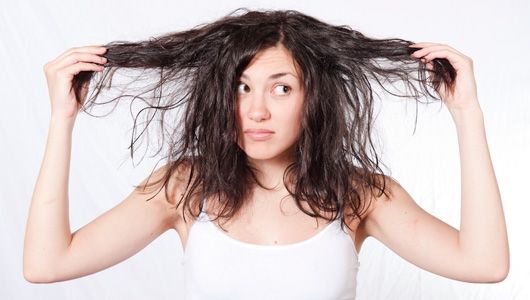Ce se întâmplă dacă nu-ți speli părul timp de 6 luni