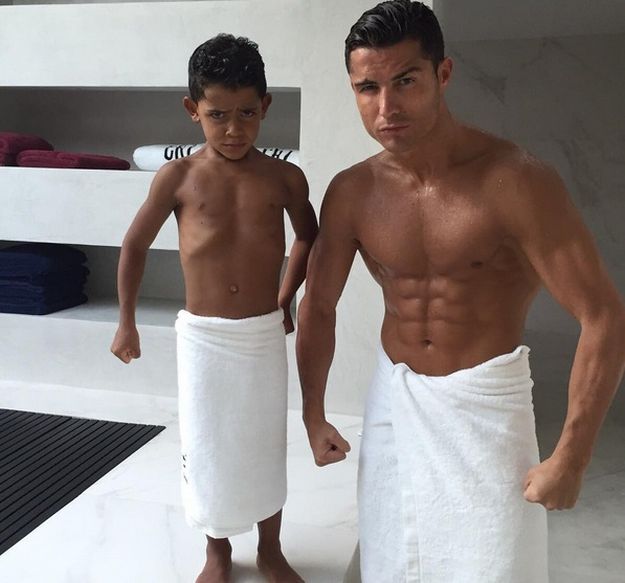 Fiul lui Cristiano Ronaldo e numai mușchi. Internauții sunt șocați