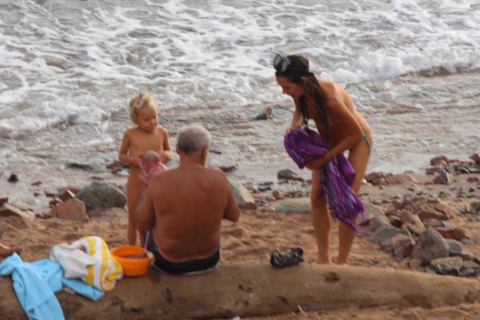 Туристка из России родила на пляже в Египте