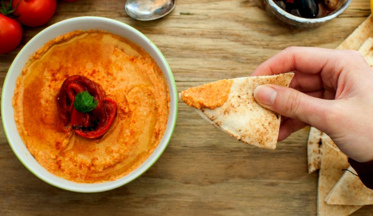 Хумус с запечённым перцем – вкусный постный рецепт
