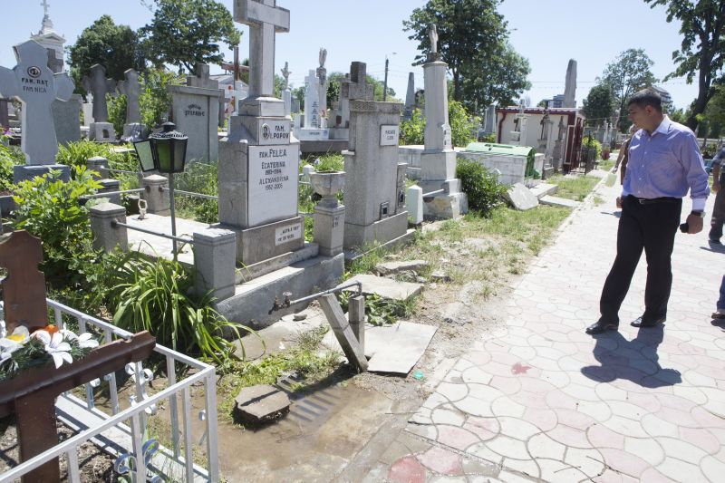 Cum poți afla unde e amplasat mormântul unui decedat în cimitir
