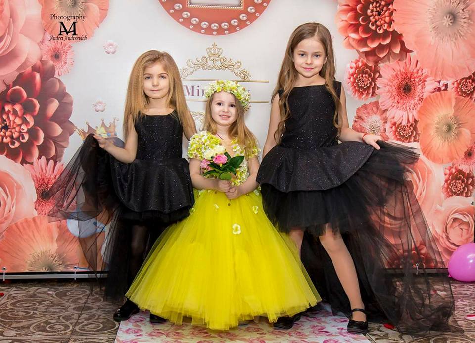 Мамочка из Кишинева создаёт кокетливые платьица в стиле мама-дочка