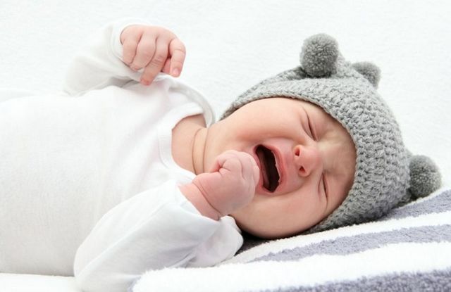 Как остановить плач младенца