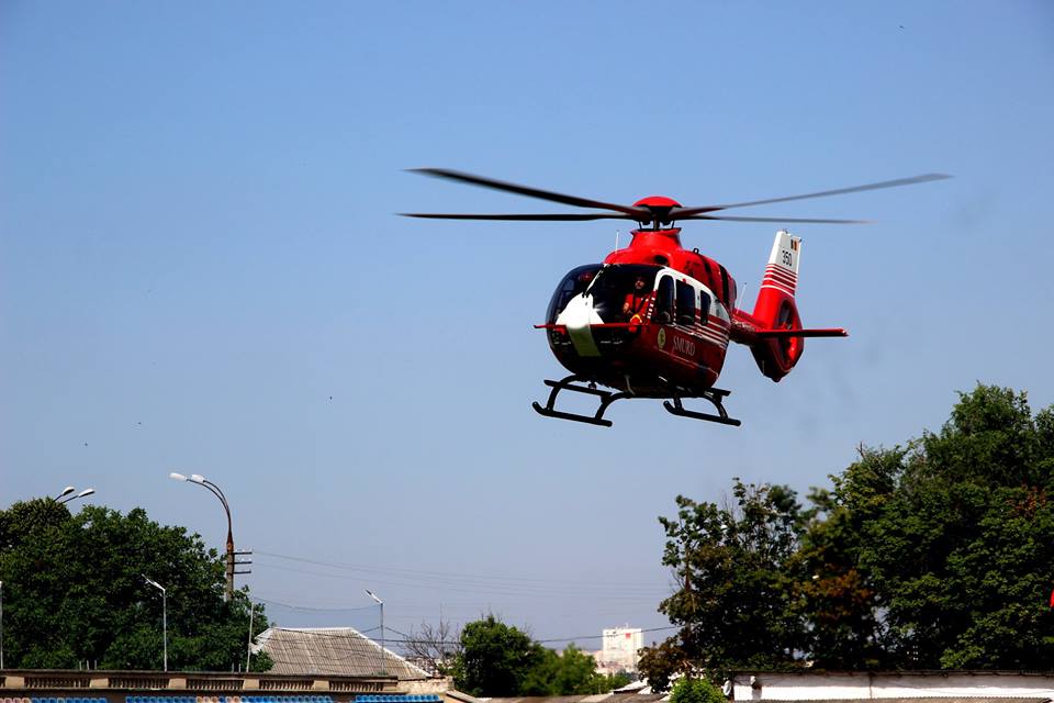 Ребенка из Молдовы доставили в больницу Бухареста на вертолете (ФОТО, ВИДЕО)