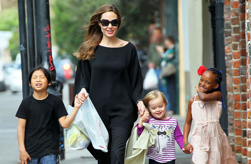 15 sfaturi legate de educația copiilor de la Angelina Jolie și Brad Pitt