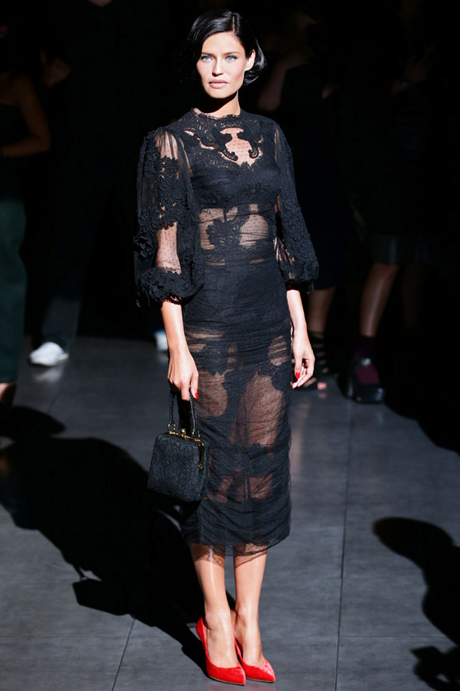 Pasiuni italiene: 70 de rochii vedetă Dolce & Gabbana