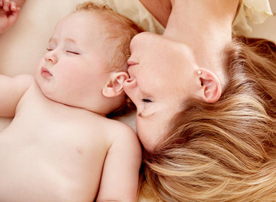 Blogul tinerii mamici - Irina Polenciuc - Dormim cu copilul sau separat?