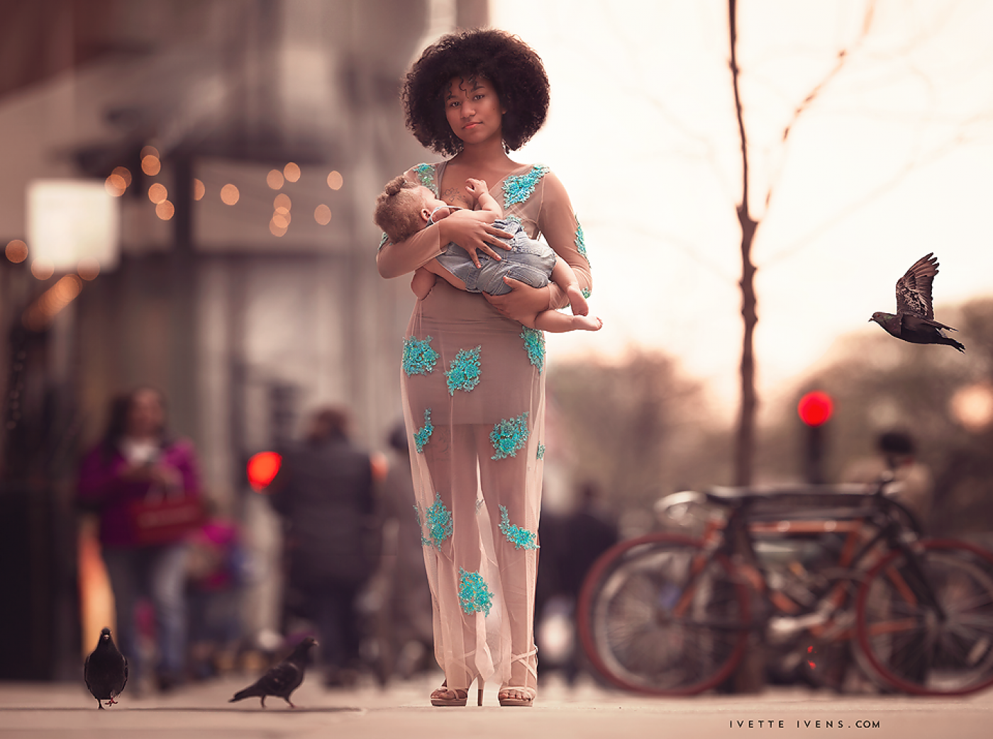Арт-проект «Кормящие богини»: молодые мамы в объективе американского фотографа