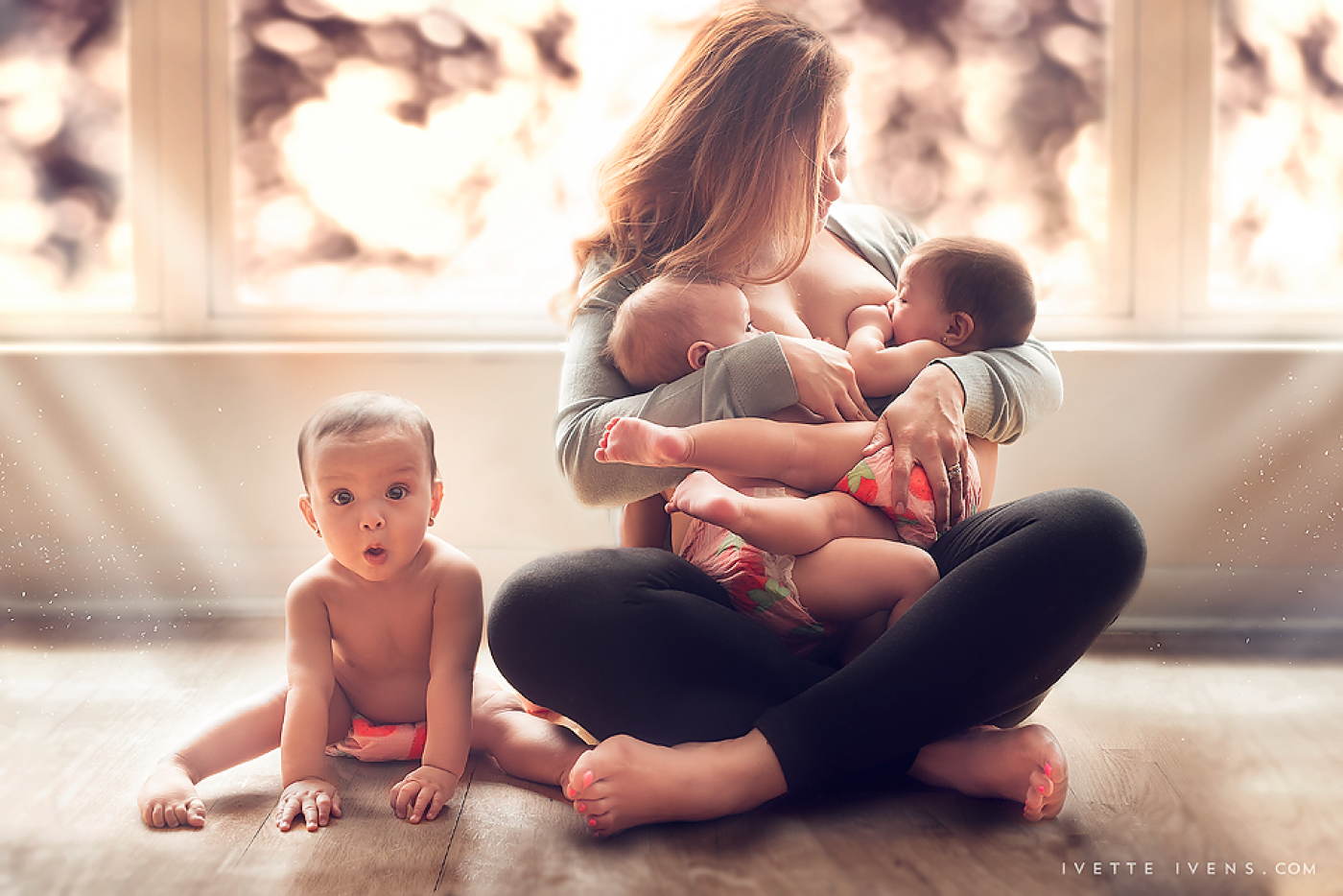 Арт-проект «Кормящие богини»: молодые мамы в объективе американского фотографа