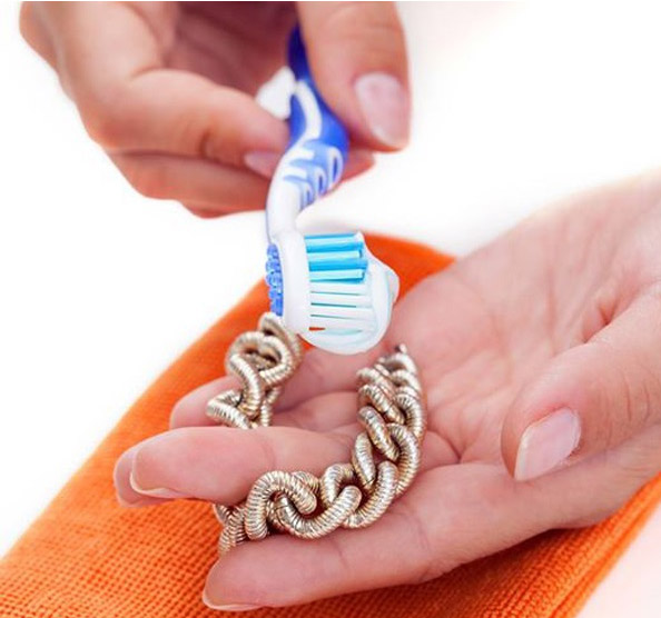 Необычные советы по использованию зубной пасты