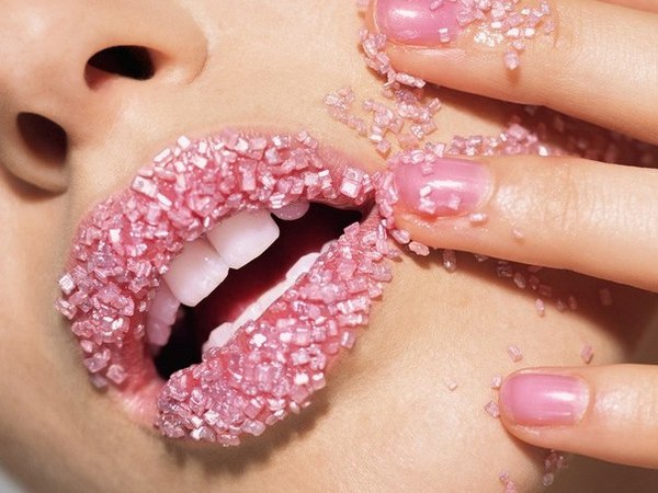Сухие губы: как правильно ухаживать и увлажнять