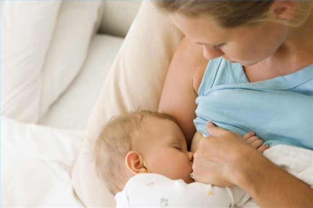 Primele zile de alăptare a copilului. 10 reguli pentru o alăptare de succes