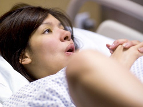 Марчел Бежан: общая, эпидуральная или спинальная анестезия при родах. Что выбрать?