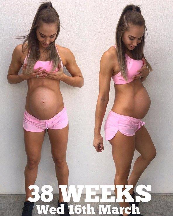 Фитнес-модель вернула себе плоский живот через две недели после родов