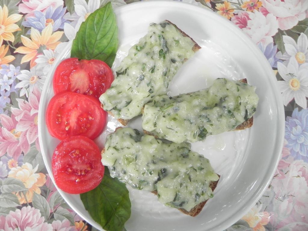 Скордалия с зеленью - греческая чесночно-картофельная закуска от Марии Андриуцэ