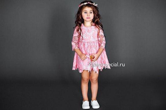 Soția lui Geegun și-a transformat fiica de 5 ani în model (Foto)