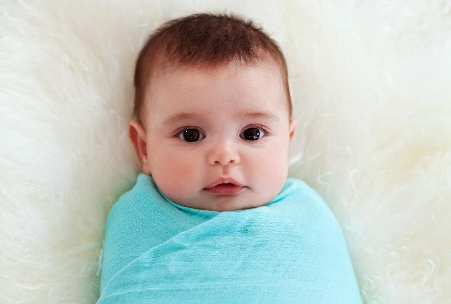 Любимый «сверток»: нужно ли пеленать малыша