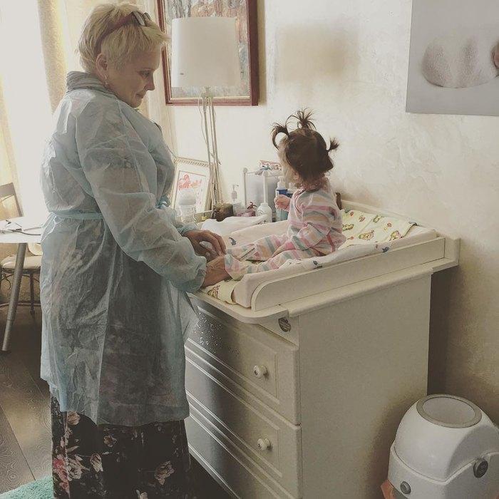 Ксения Бородина рассказала, что ее младшую дочь госпитализировали