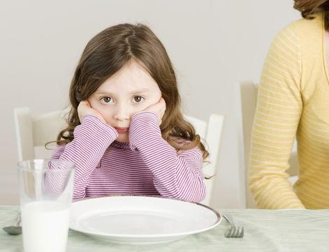 13 способов убедить капризного ребенка кушать