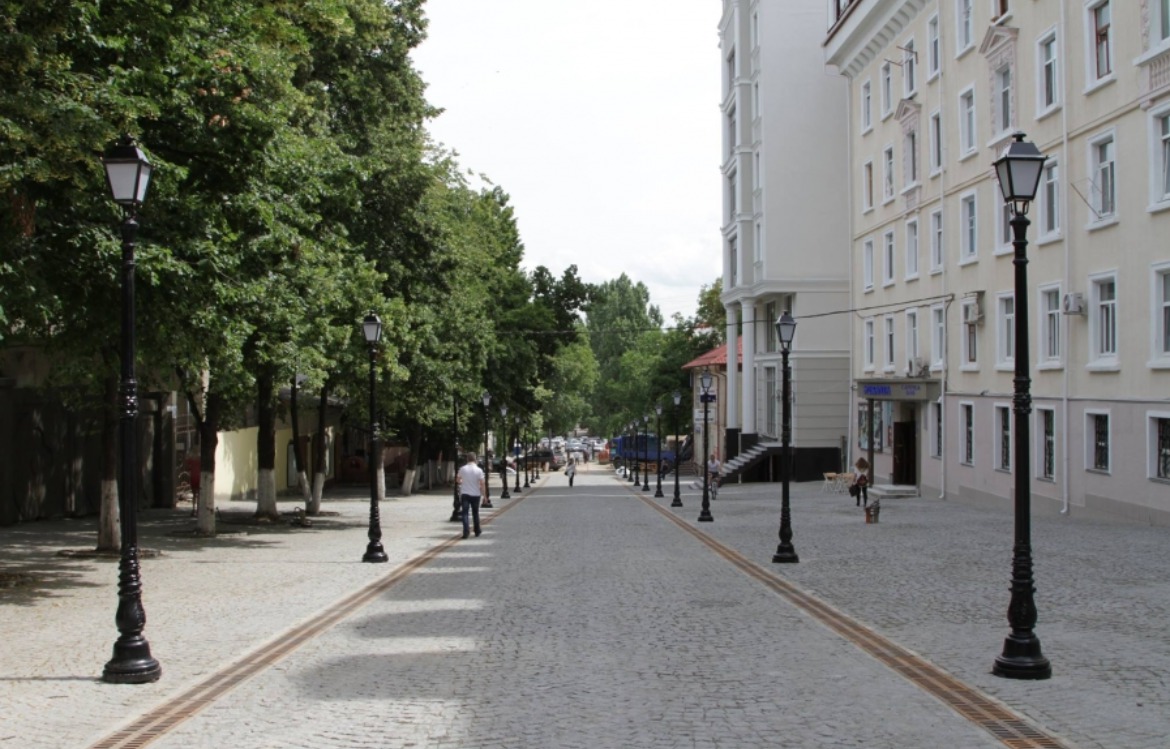 Пешеходная улица в Кишиневе будет готова ко Дню города (ФОТО)
