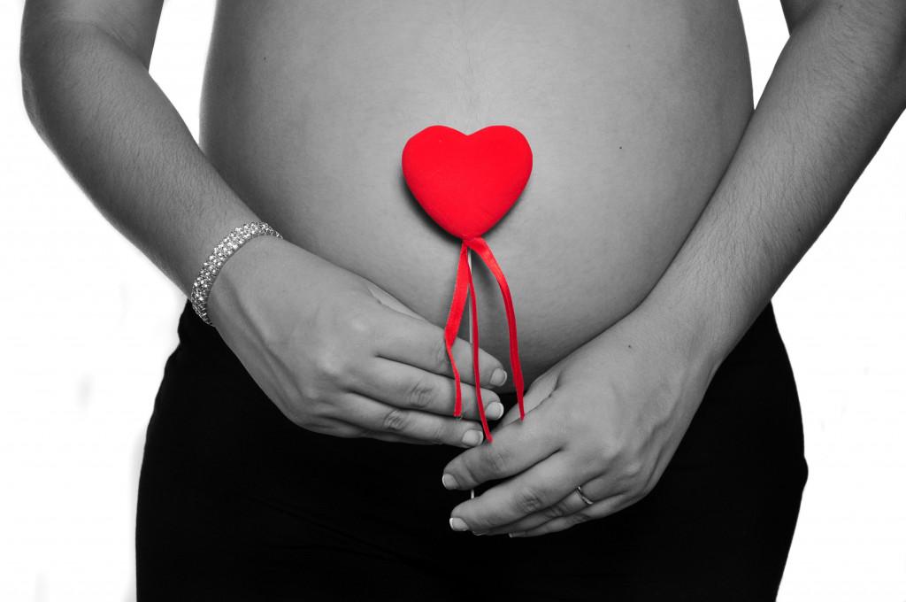 Беременные женщины с ВИЧ могут рожать в любой больнице страны