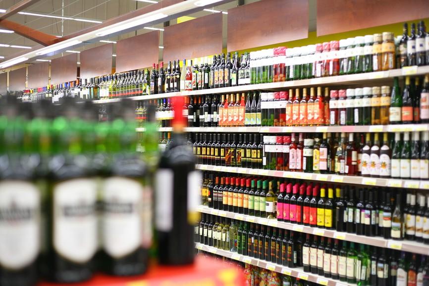 Алкоголь не для детей! В Молдове запретят продажу спиртного лицам моложе 21 года