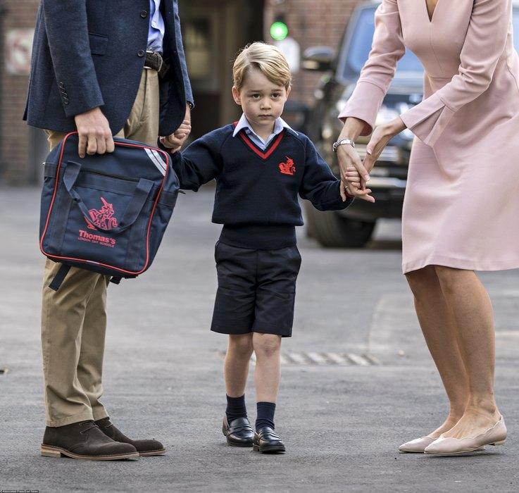 Родители одноклассников принца Джорджа настаивают на его отчислении из школы