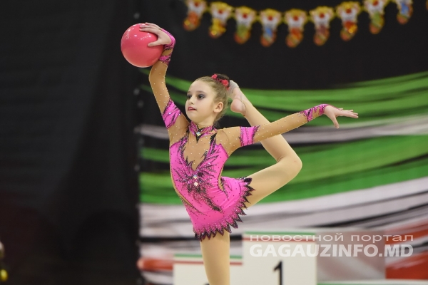 Молдавская гимнастка привезла из Италии призовые места