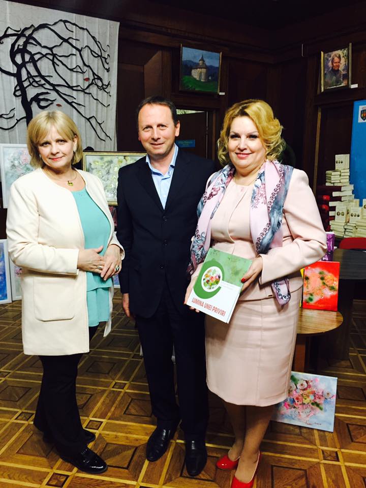 Sergiu Botezatu și Gutiera Prodan au lansat cartea “Plimbări prin Lumină”