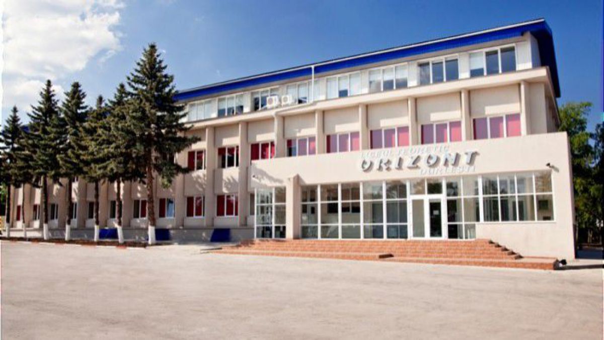 Directorul general al Liceului Teoretic „Orizont” a fost reținut