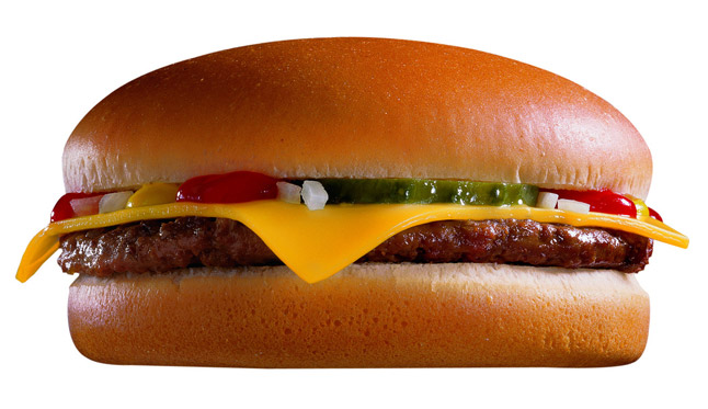 McDonald's: Коровам, мясо которых идет на котлеты, дают гормоны