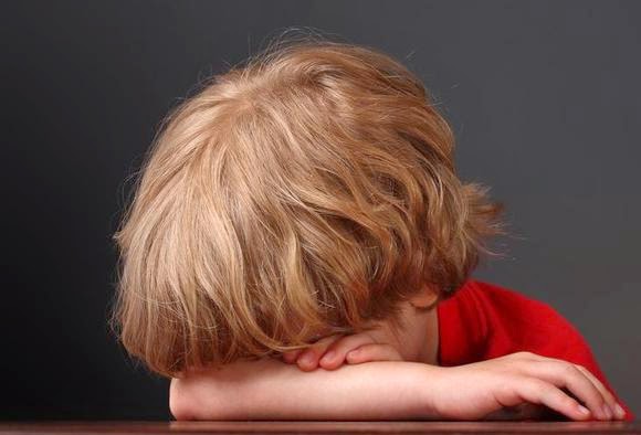 Как физические наказания влияют на психическое здоровье и развитие детей?
