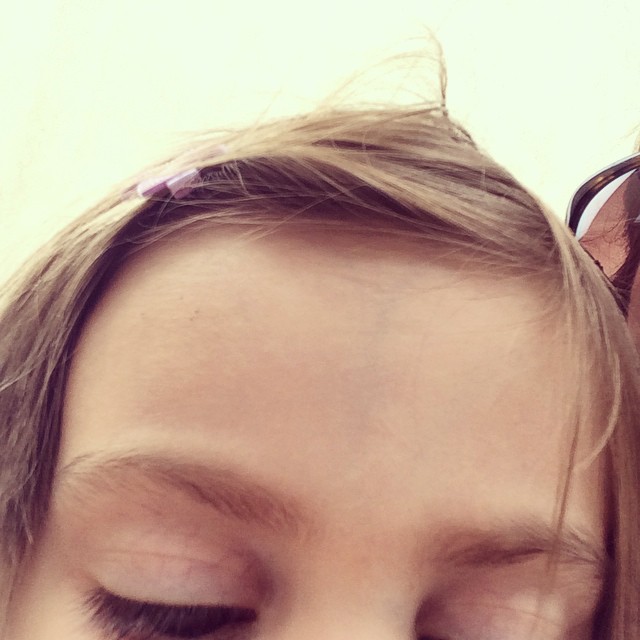 Как выглядит мир глазами 2-летней девочки (фото)