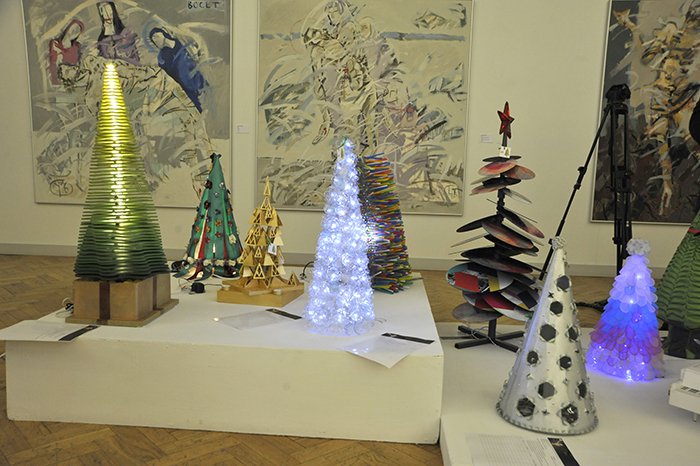 Создатель самой оригинальной рождественской елки получит 10 тыс. леев от Министерства культуры