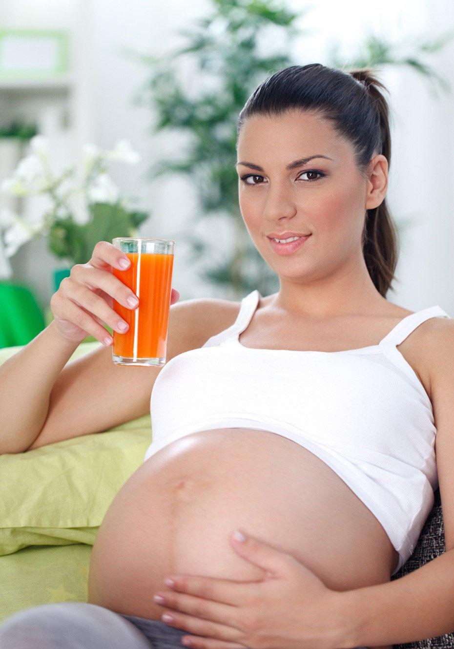 «Мама, не пей»: беременность и зимние праздники