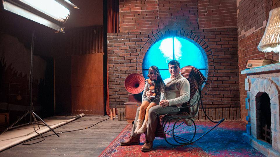 În Ajun de Revelion, Costi şi fiica sa au lansat videoclipul piesei “Căsuţa cu poveşti”