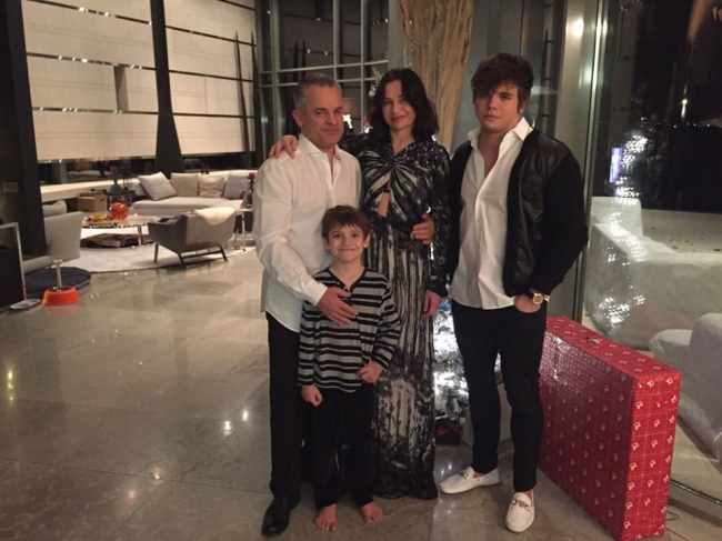 Vlad Plahotniuc alături de soția și copiii săi! Poze