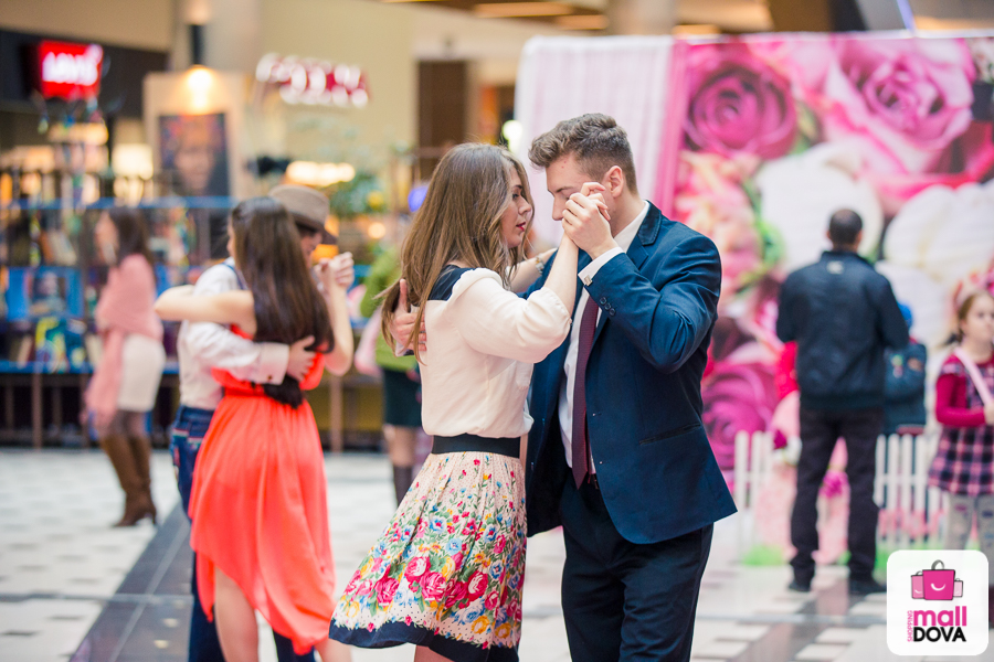 Shopping MallDova a oferit femeilor o petrecere în ritmurile tangoului argentinian