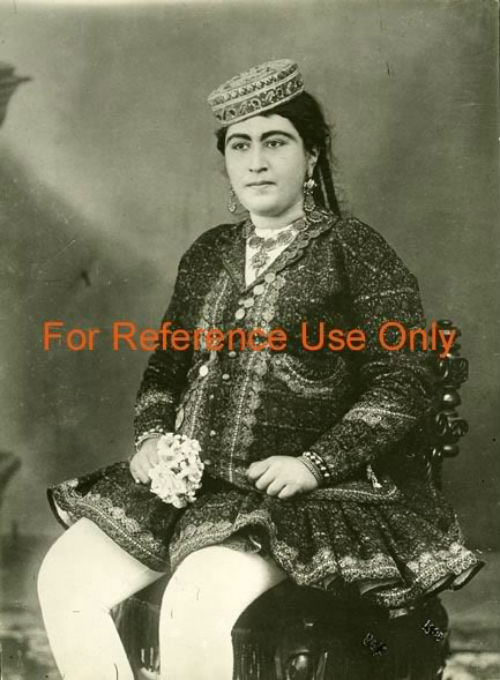 Сенсационные фотографии! Вот как выглядели любимые женщины иранского шаха более 100 лет назад