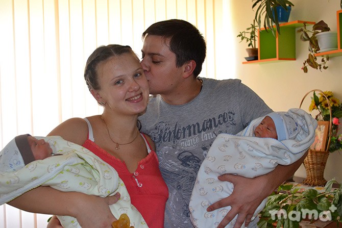Family Portrait: Alexandru și Olga Manciu