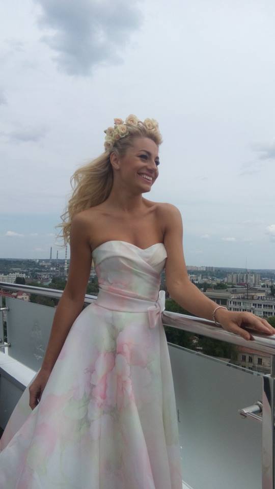 Natalia Gordienko a îmbrăcat rochia de mireasă